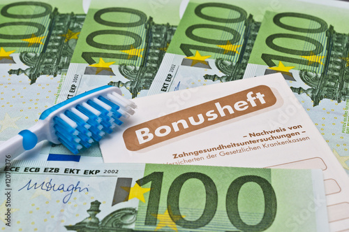 Bonusheft und Eurogeld  photo