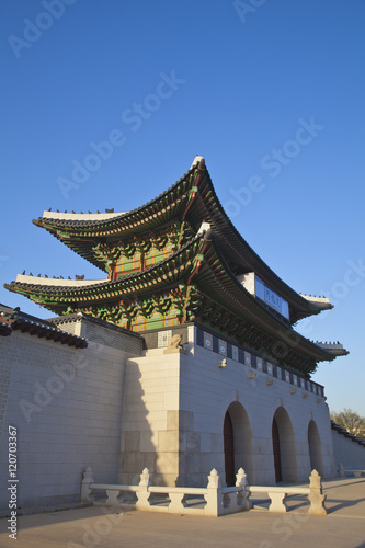 Korea, Seoul, Gyeongbokgung Palace, Gwanghwamun - the main gate of the Palace