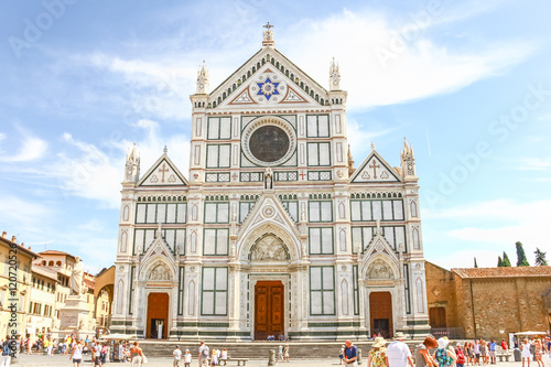Obraz na płótnie FLORENCE, ITALY - AUG 12, 2011 : Santa Croce cathedral front vie w salonie