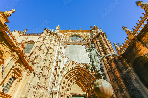 Obraz na płótnie Gothic architecture of Sevilla Cathedral in Sevilla, Spain w salonie