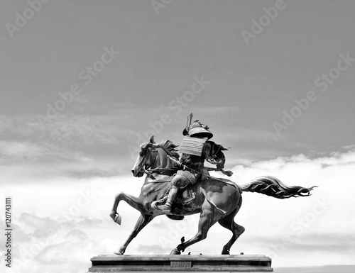 楠正成の騎馬像 © silvaner