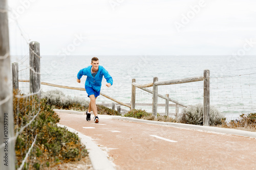 Fototapeta Naklejka Na Ścianę i Meble -  Healthy running man 