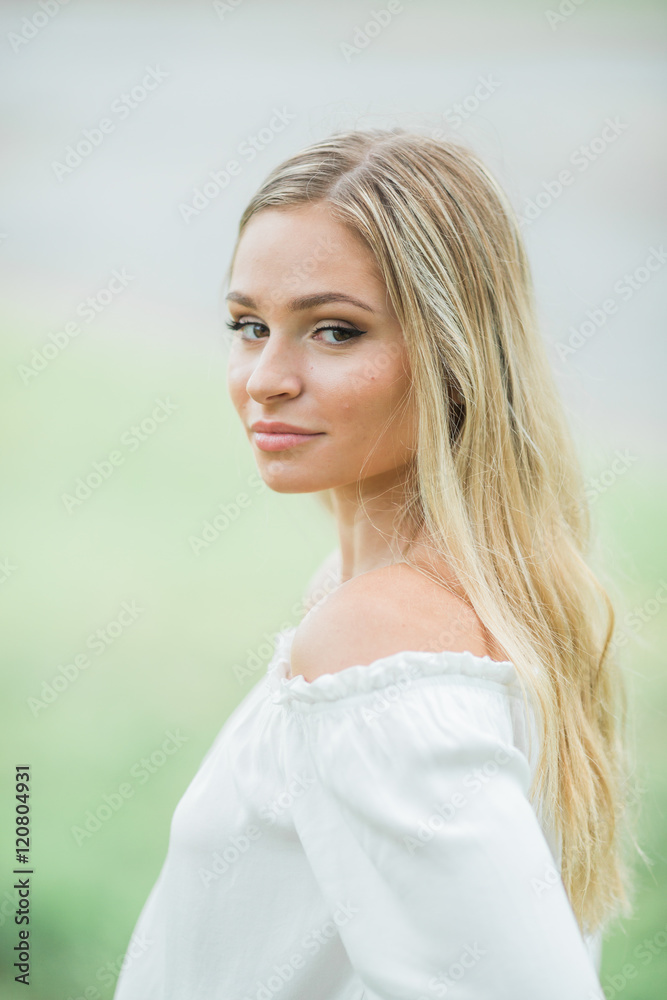 High school senior poses for portraits High school senior poses for portraits