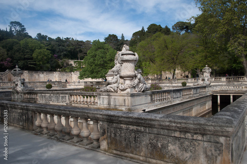 Jardin de la fontaine, Nîmes touristique.