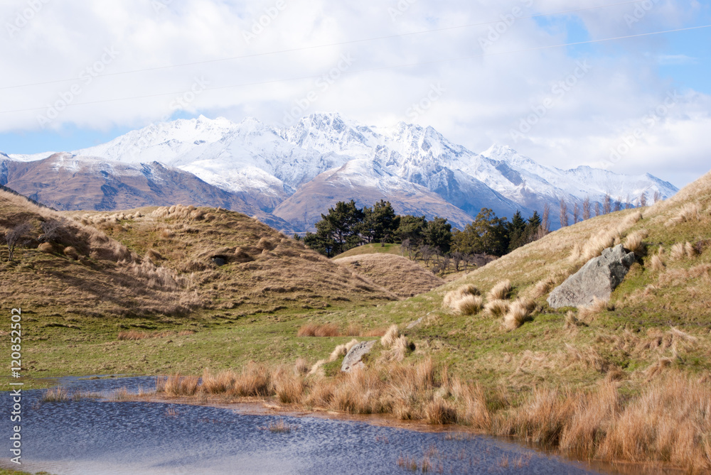 Snow covered mountains at Routeburn Track, New Zealand