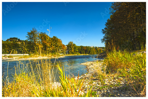 Fotografía Limmat river with Limmatauen Werdhölzli is a protected forest river aera, Zurich