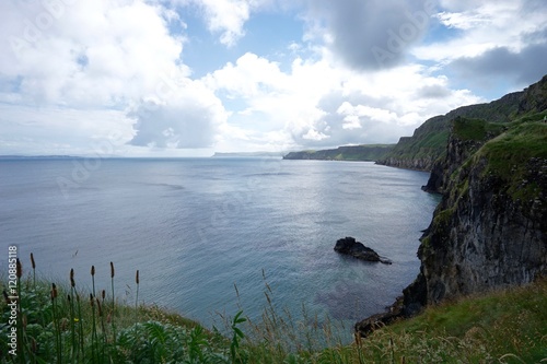 Landschaft um Carrick-a-Rede - Rope Bridge / Nordirland