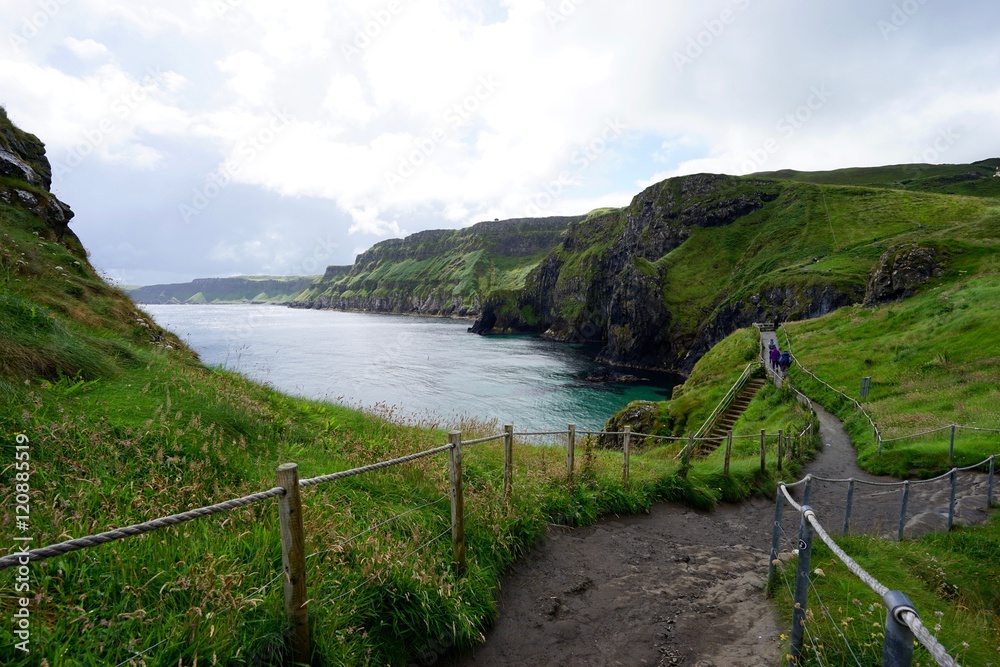 Landschaft um Carrick-a-Rede - Rope Bridge / Nordirland Landschaft um Carrick-a-Rede - Rope Bridge / Nordirland