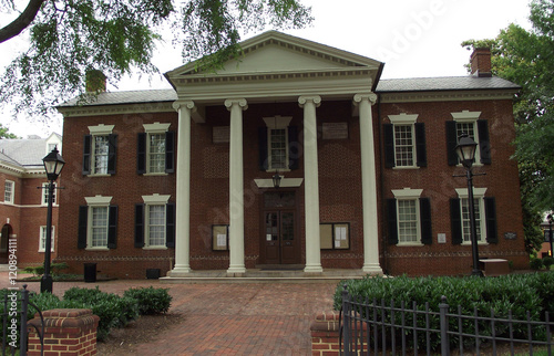 Historic County Courthouse, Charlottesville (Virginia - USA) © winterbilder
