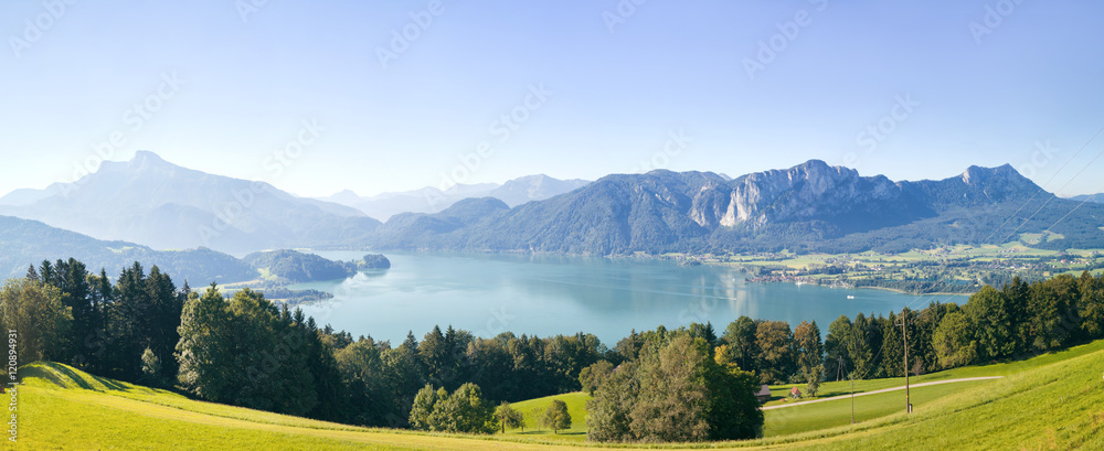Obraz premium Blick auf Mondsee - Salzkammergut 