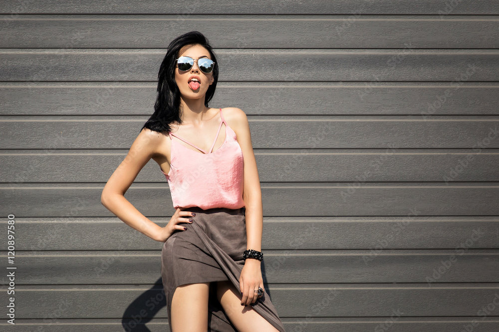 Fashion shoots on the street pretty girl Fashion shoots on the street pretty girl