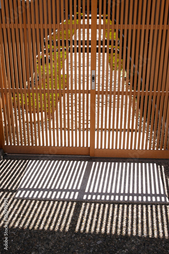 格子戸の影  © sakura