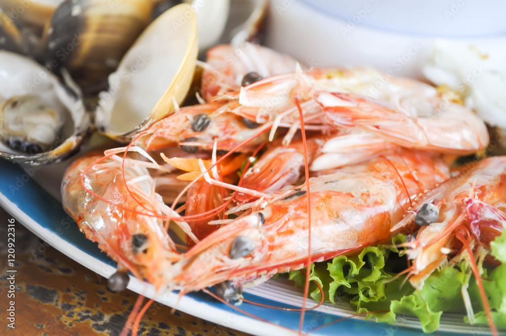 steamed shrimp or steamed prawn