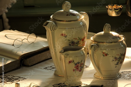 antique porcelain tableware