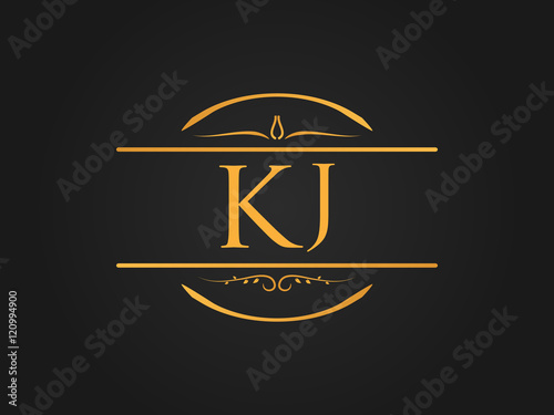 Luxurious Circle Ornament