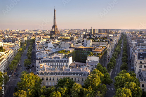 Eiffel tower view from the arc de triomphe in Paris, France © Production Perig