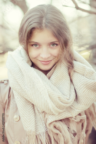 woman scarf coat warm toning © kichigin19