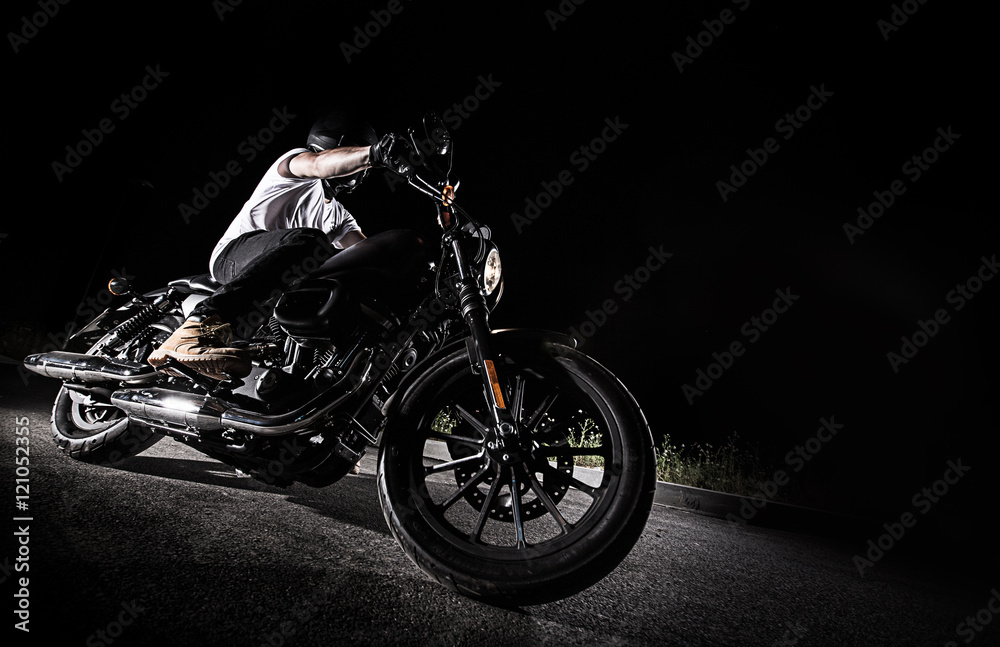 Obraz premium Zamknij się z motocykla