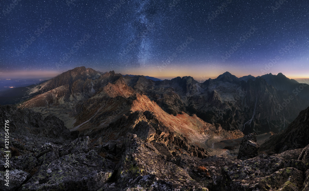 Obraz premium Mountain landscape with night sky and Mliky way, Slovakia Tatras