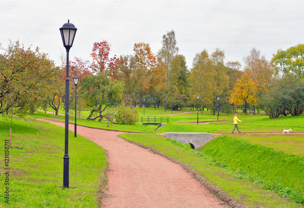 Park Kurakina Dacha early autumn.
