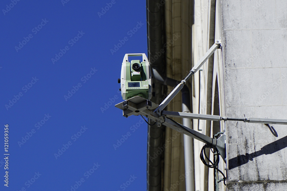 sous surveillance sous surveillance