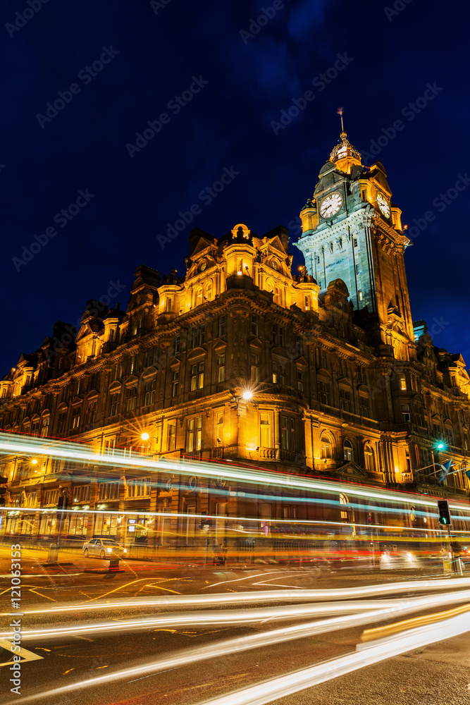 Obraz premium Balmoral Hotel in Edinburgh, Scotland