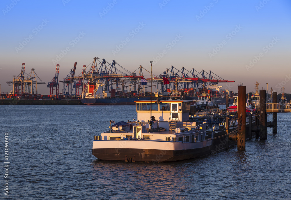 Ships in the early Morning Sun, Port of Hamburg