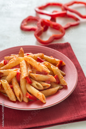 Penne with tomato sauce and fresh red pepper
