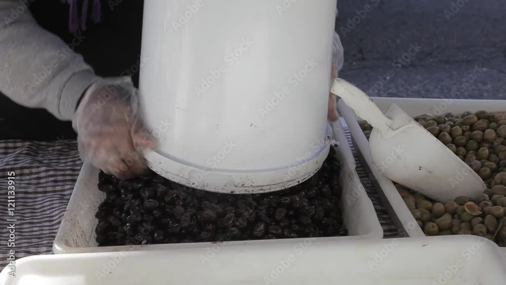 Aceitunas en mercado callejero