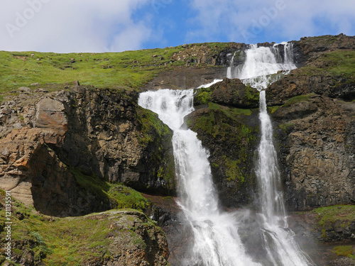 Der Rjukandi Wasserfall im Nordosten von Island