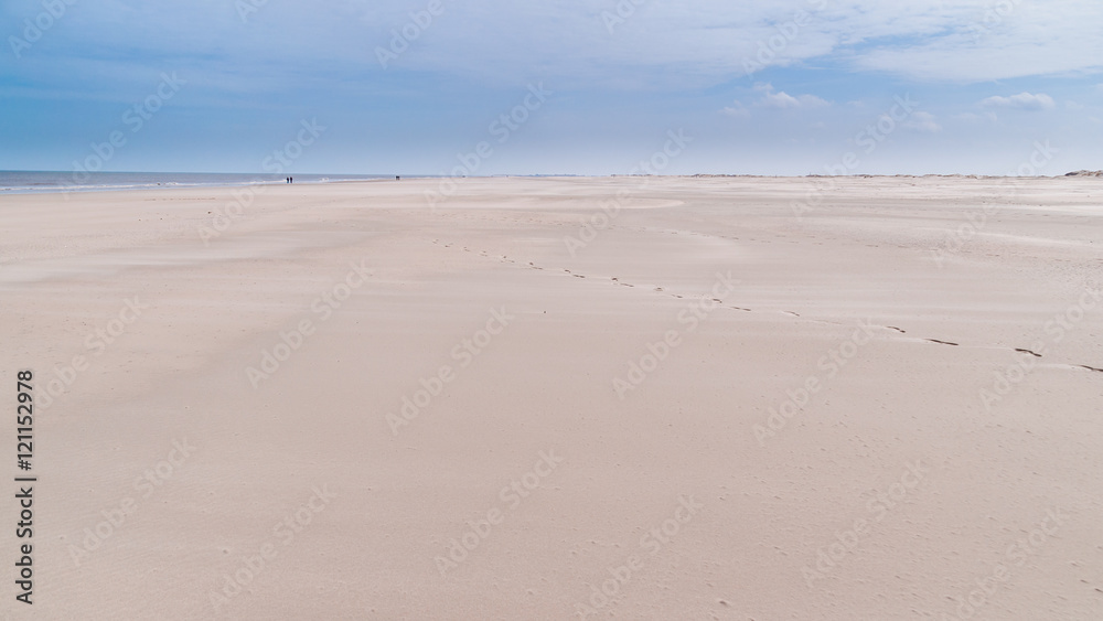 Strand an der Küste der ostfriesischen Insel Norderney, Deutschland