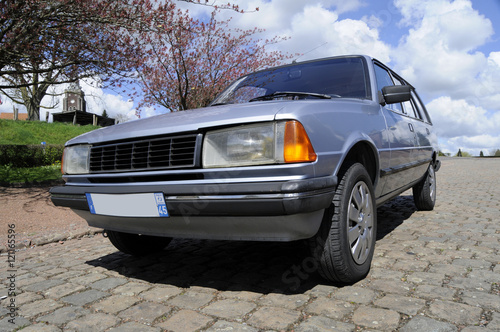 Peugeot 305 photo