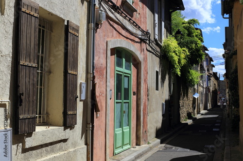 Fototapeta Naklejka Na Ścianę i Meble -  Traditional building in Provence, France 