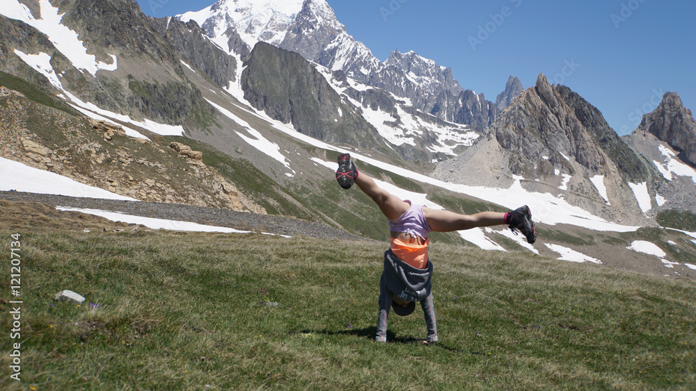 Naklejka premium Fun devant le Mont Blanc