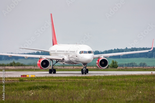 Taxiing aircraft from the runway