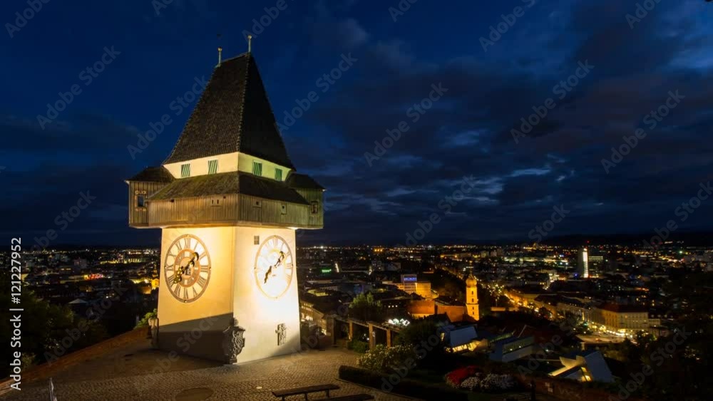 Zeitraffer Abenddämmerung am Schlossberg in Graz, Grazer Uhrturm