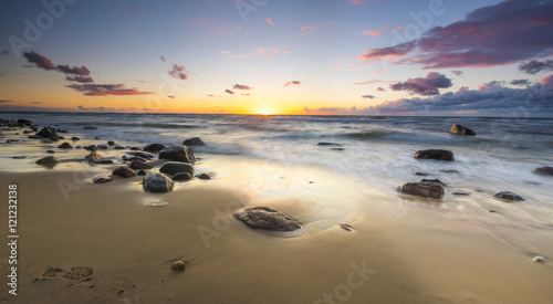Fototapeta Naklejka Na Ścianę i Meble -  sunset over the sea beach
