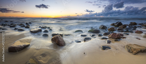 Fototapeta Naklejka Na Ścianę i Meble -  sunset over the sea beach
