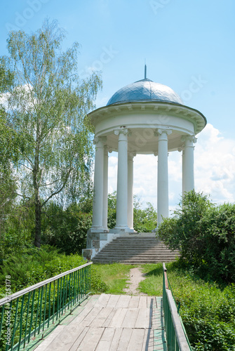 Obraz na plátně Old pavilion in the summer park