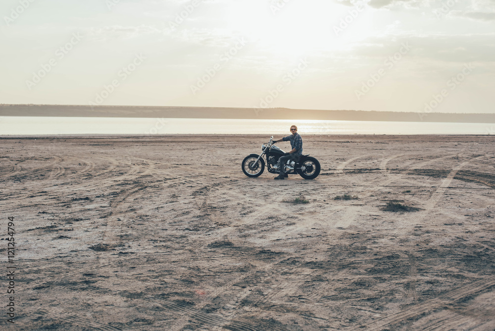 Fototapeta premium man riding motorcycle