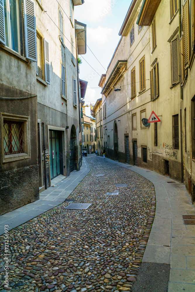 Obraz premium Typical narrow street in Italy