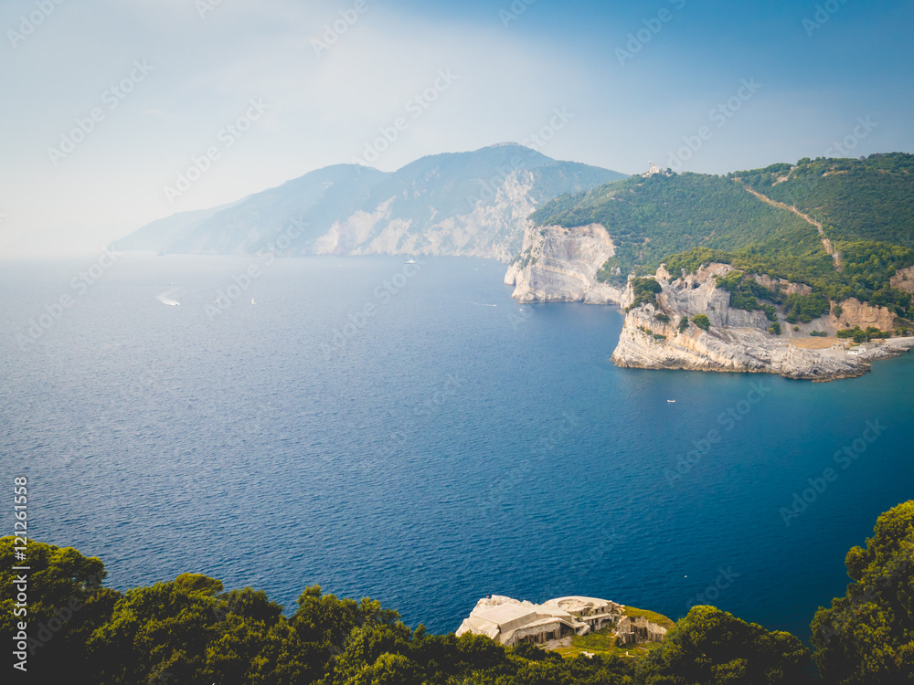 Isola del Tino,Golfp dei Poeti,La Spezia, vista dal faro