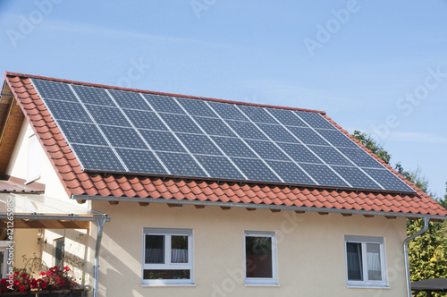 Wohnhaus mit Photovoltaikanlage