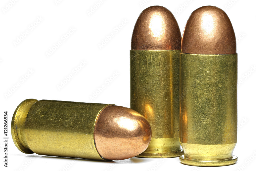 .45 Patronenkugeln isoliert auf weißem Hintergrund