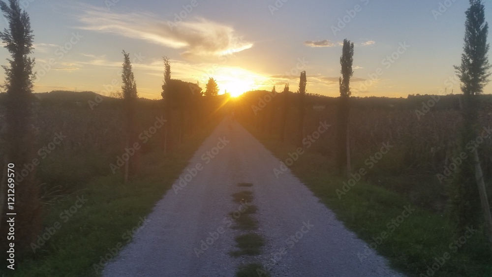 La strada verso il tramonto