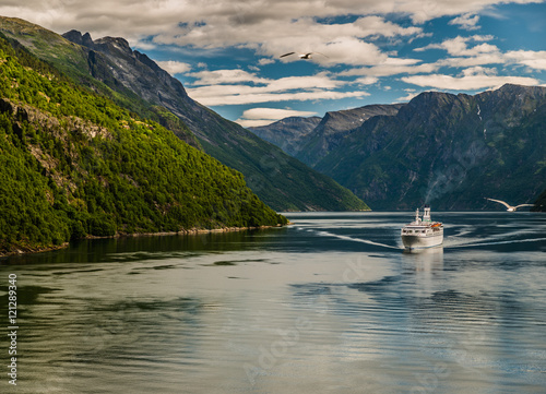 Geirangerfjord, Norwegen © reichhartfoto