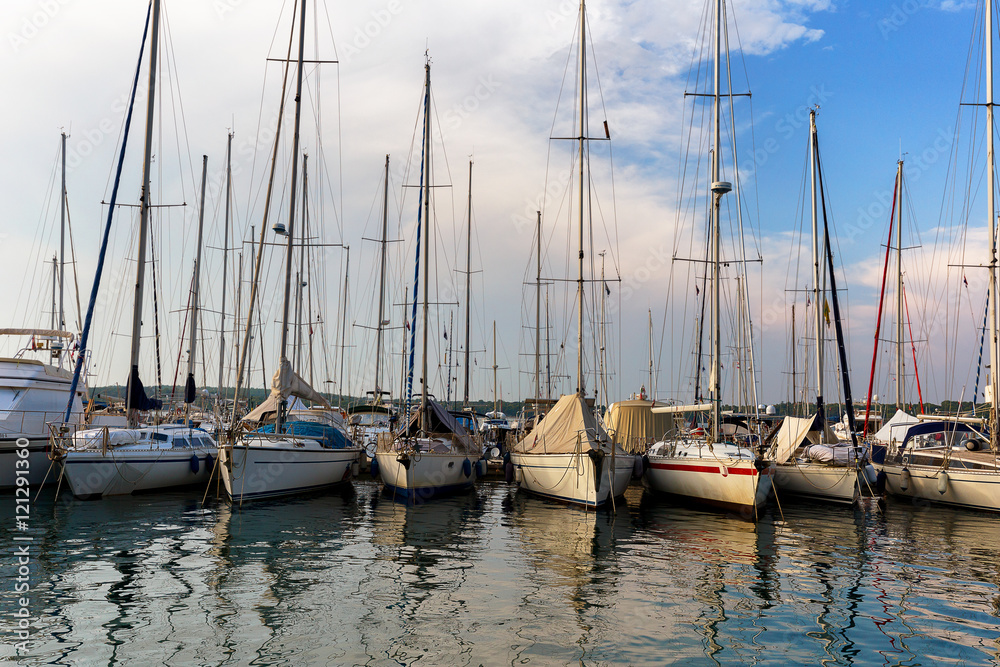 Fototapeta premium Boats moored in port