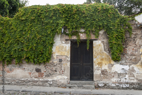 Fototapeta Naklejka Na Ścianę i Meble -  architecture in Antigua Guatemala