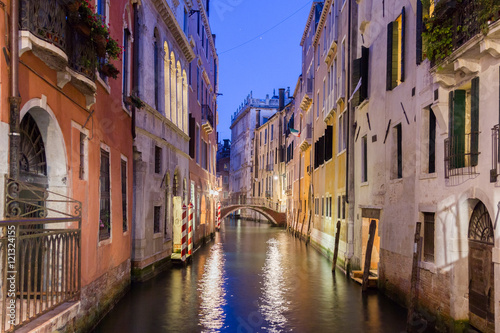 Venice by night © TravelWorld