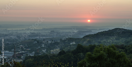 Obraz na płótnie Sunrise over the city